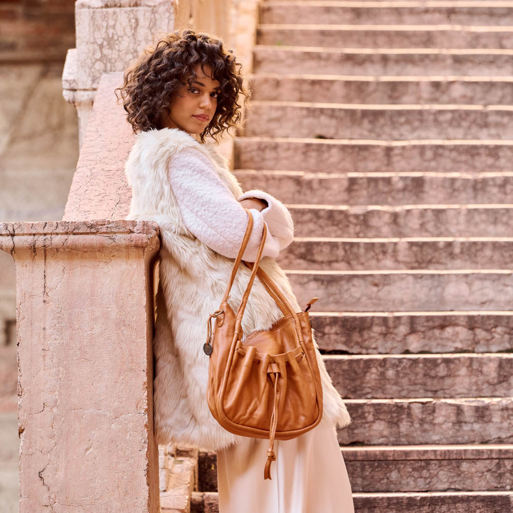 BARENA バレナヴェネツィア 本革　スエード　トラベルバッグ Serena Handbag – The Wanderers Travel Co.