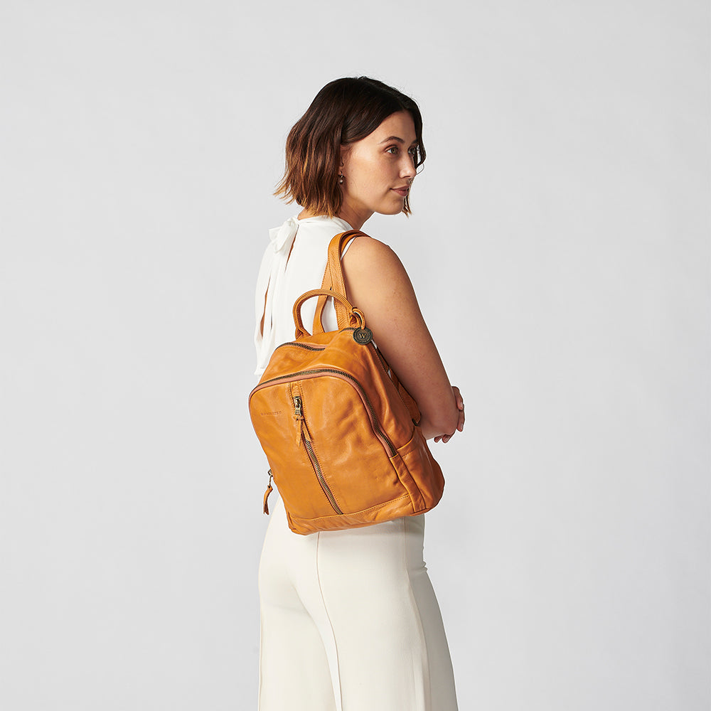 Liebeskind leather outlet backpack