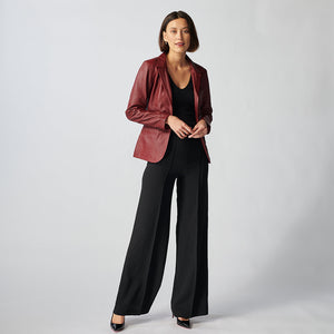 https://cdn.shopify.com/s/files/1/1039/2532/files/Maroon_2_Square_1080x1080.mp4?v=1625109711
